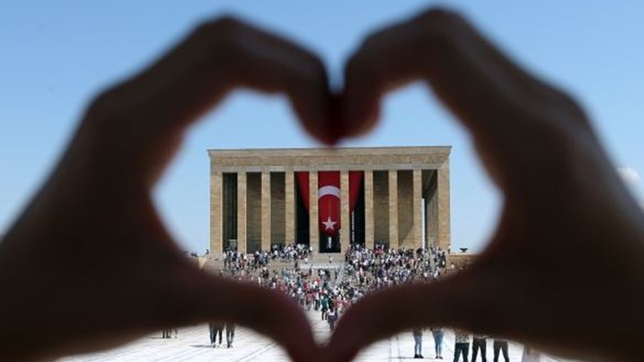 30 Ağustos'ta Anıtkabir'den renkli görüntüler!