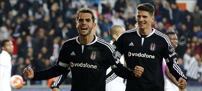 Beşiktaş yine revire döndü! Rhodolfo 2 hafta yok