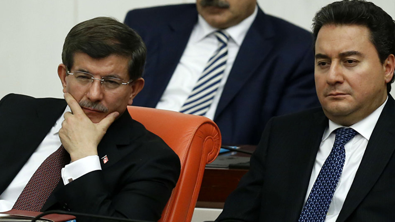 "Babacan’ın arkasında Gül var, Davutoğlu’nun arkasında egosu!"