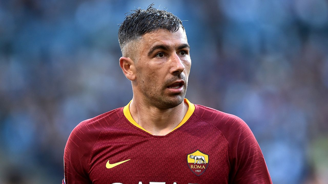 Kolarov transferinde ezeli rekabet!