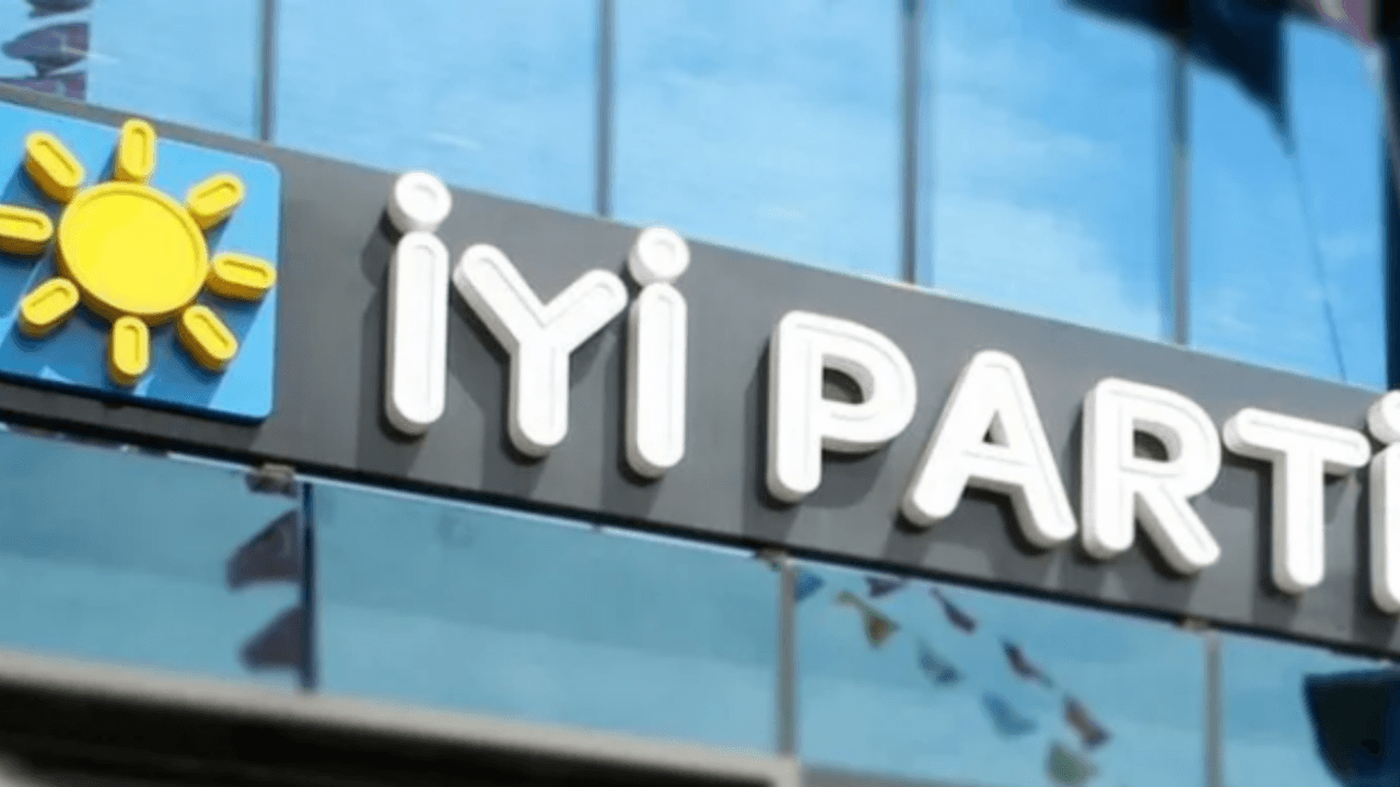 İYİ Parti'de istifa!