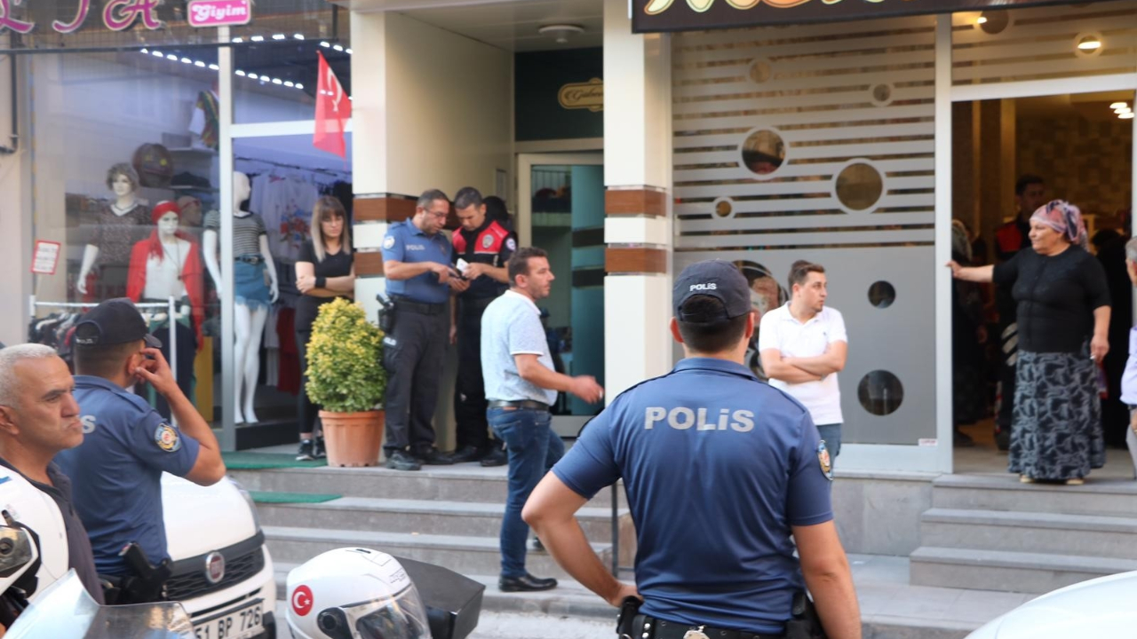 Dört çocuğunun annesini öldürdü...