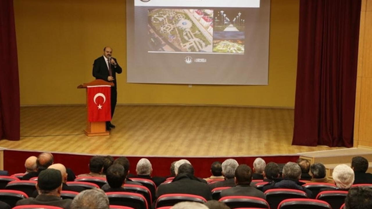 Erzurum'da Başkan Muhammed Cevdet Orhan muhtarlarla buluştu