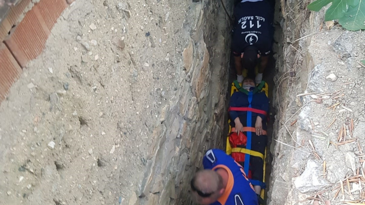 5 metre yükseklikten bina boşluğuna düştü!