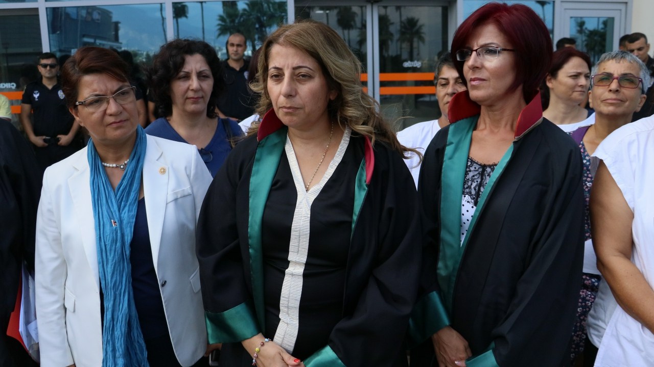 Yüzüne asit dökülen Berfin'in dava duruşması!