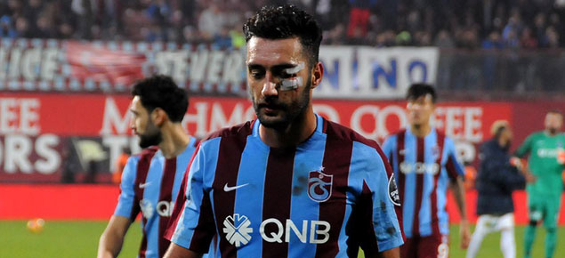 Mustafa Akbaş Antalyaspor maçında 3 kırıkla oynamış!