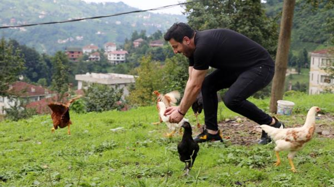 Davut Güloğlu, köyünde huzur buluyor!