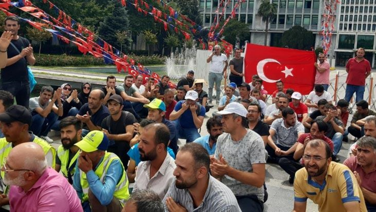 'Bir mesajla geleceğine ipotek koyulamaz'