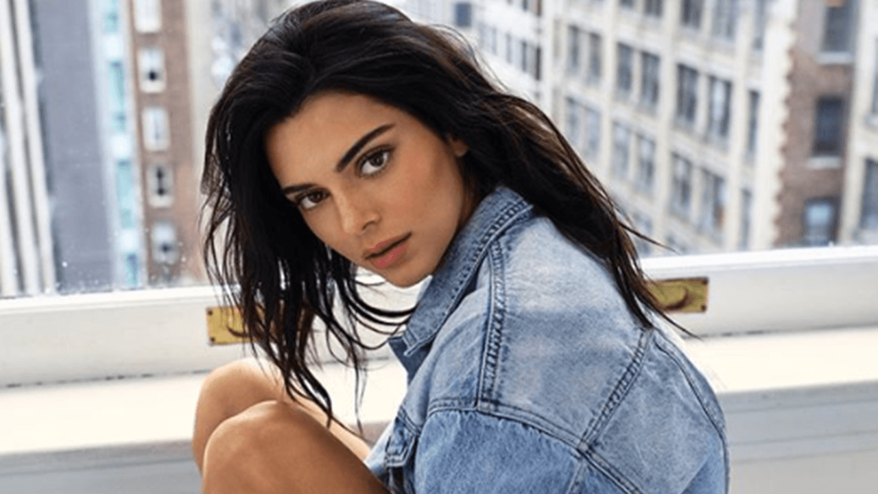 Kendall Jenner'dan çizmeli dans!