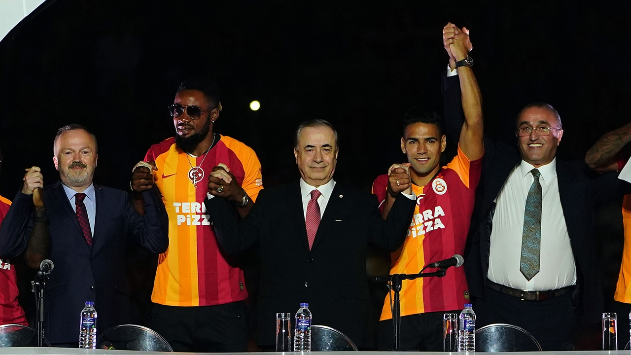 Galatasaray'da imza şov...