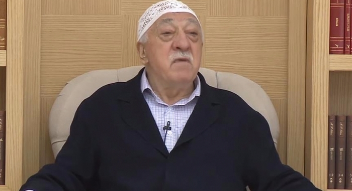 Gülen'in 'Meclis imamını' CHP'nin eski vekili savunuyor!