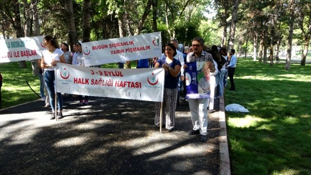 Kayseri'de İl Sağlık Müdürü Ali Ramazan Benli, “Yürüyüşün bahanesi yok faydası çok”