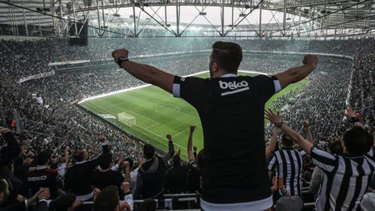 Beşiktaşlı futbolcular Falcao'yla böyle dalga geçti!