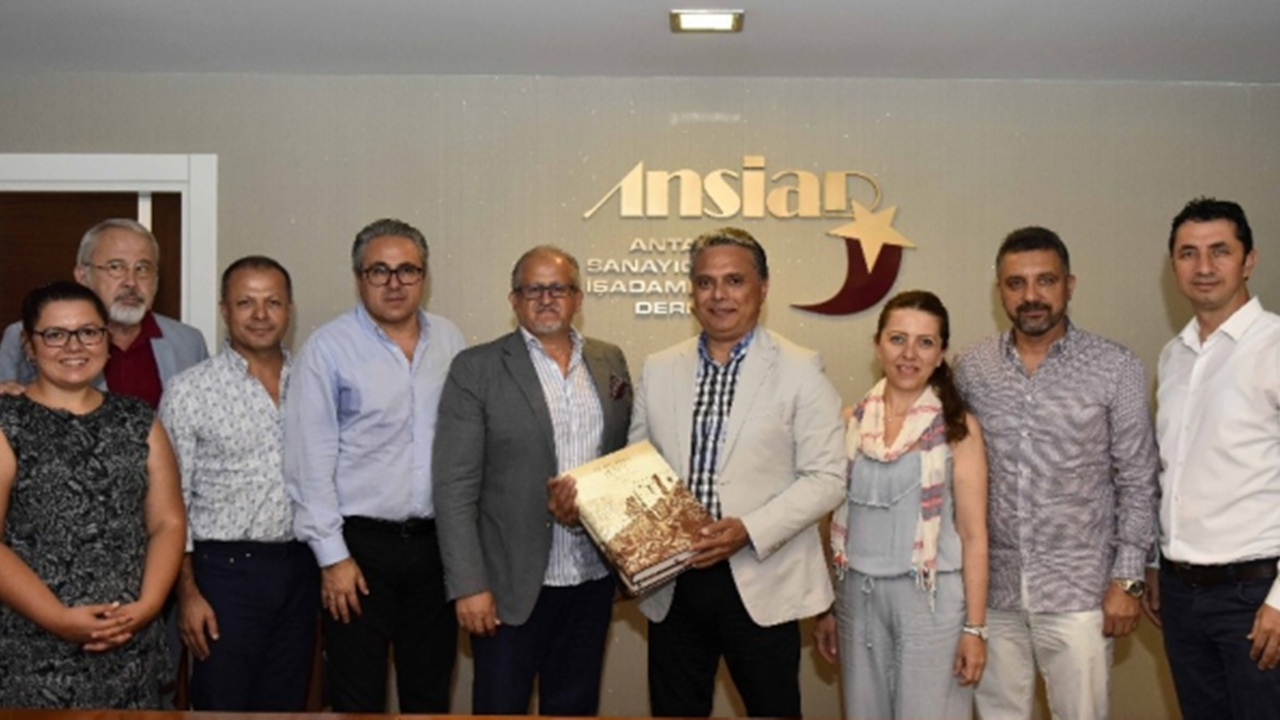 Antalya'da Ümit Uysal, ANSİAD’ın konuğu oldu