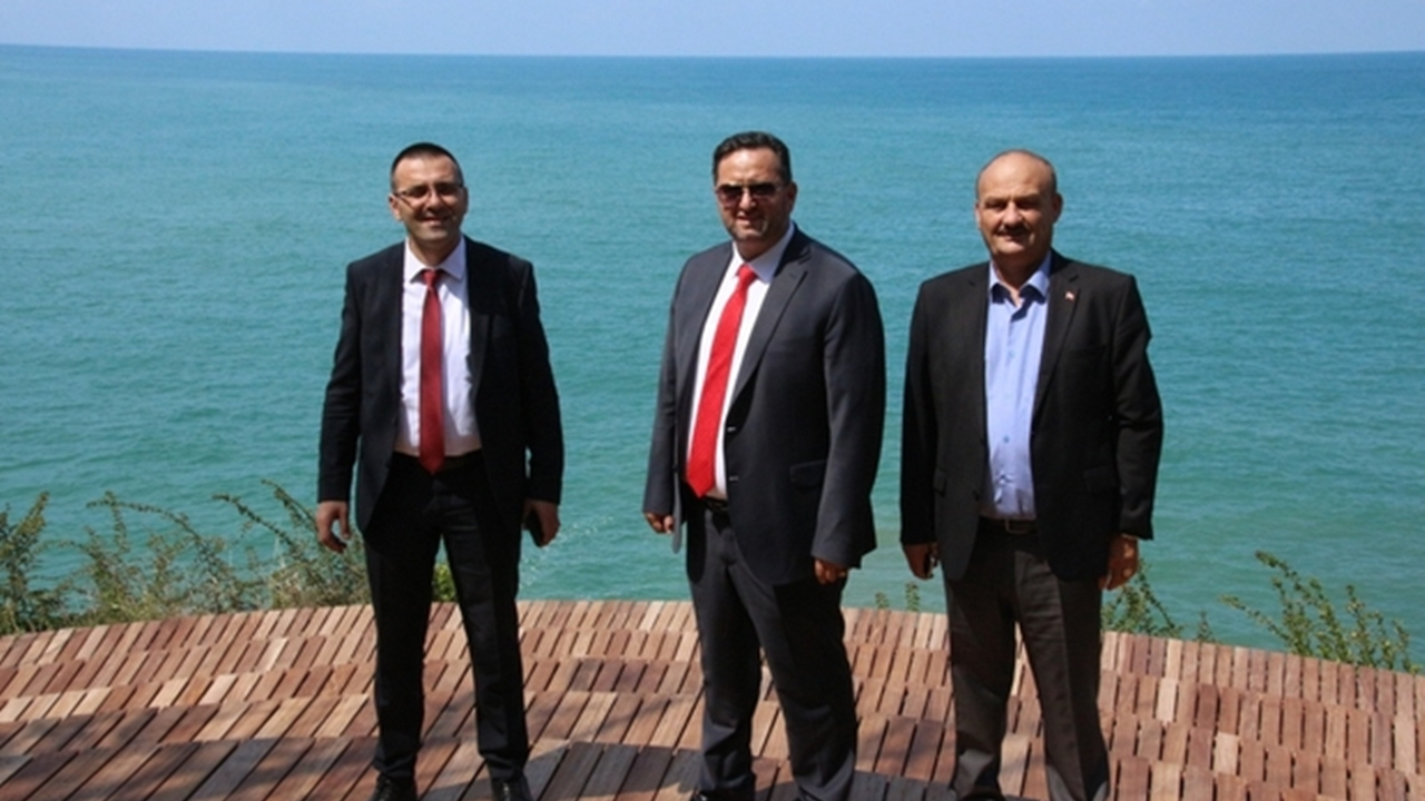 Düzce'de Başkan Okan Yanmaz Ceneviz Kalesindeki çalışmaları inceledi