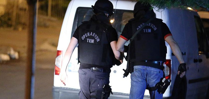 FETÖ'nün yöneticileri ve emniyetteki müdürlerine operasyon!