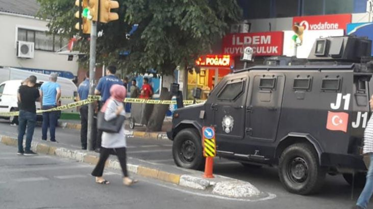 Beyoğlu'nda börekçiye kanlı saldırı!
