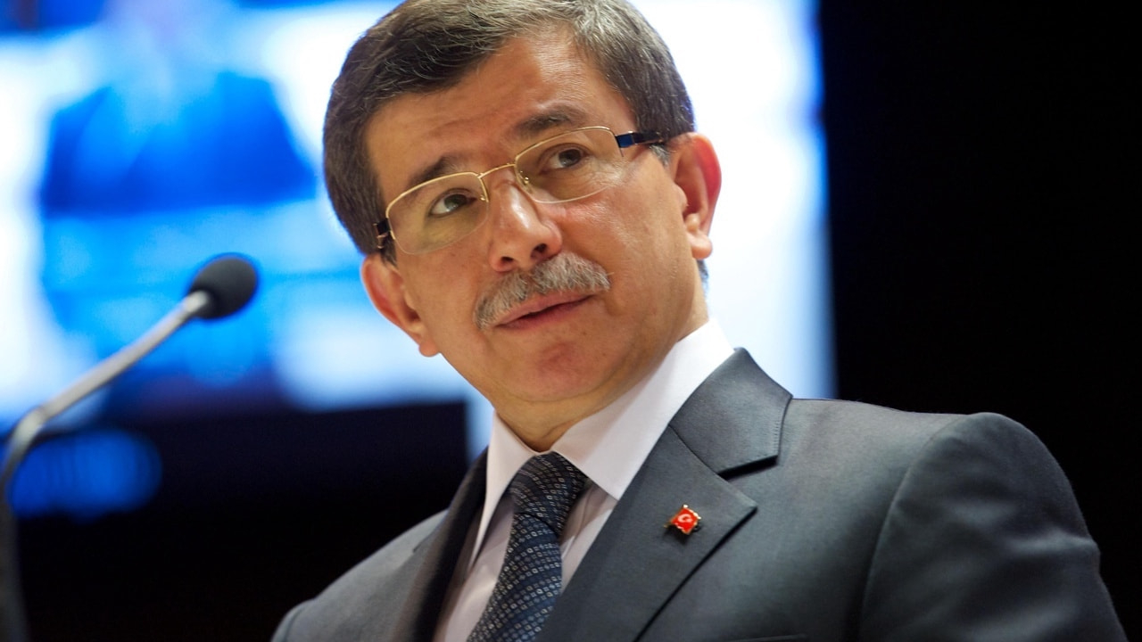 "İhtirası milli değerlerin önüne geçiyor!"