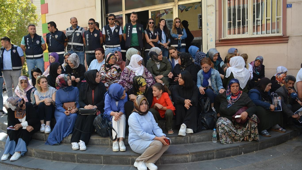 "Türk solu için Taksim'de ağaç olmak Diyarbakır'da..."