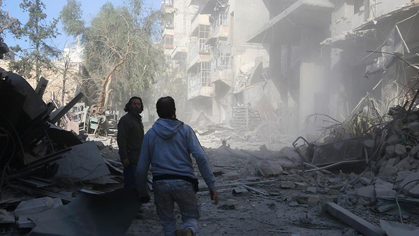 Halep'te yerleşim yeri vuruldu: 15 ölü, 50 yaralı