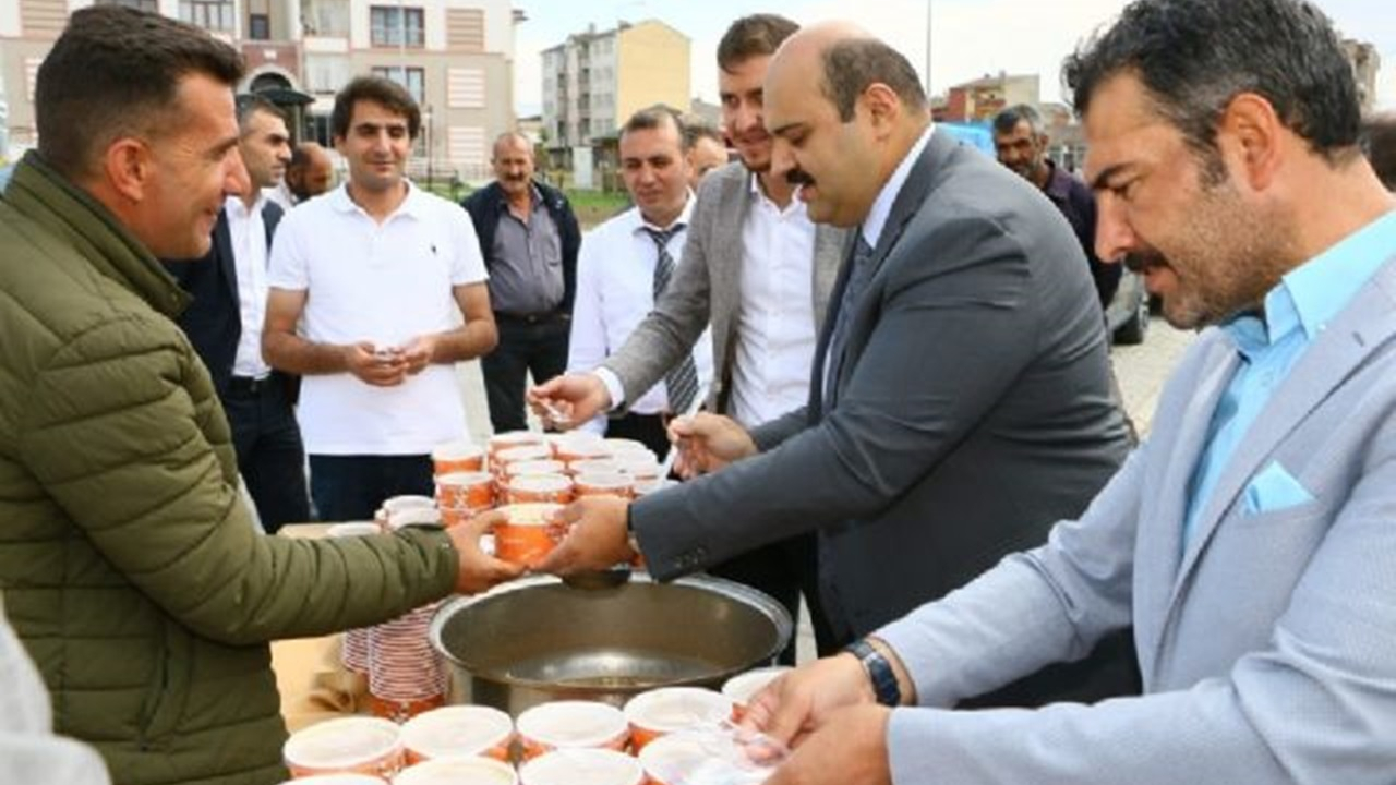 Erzurum'da Başkan Muhammed Cevdet  Orhan: “Aşure günü birliğin ve dirliğin simgesidir”