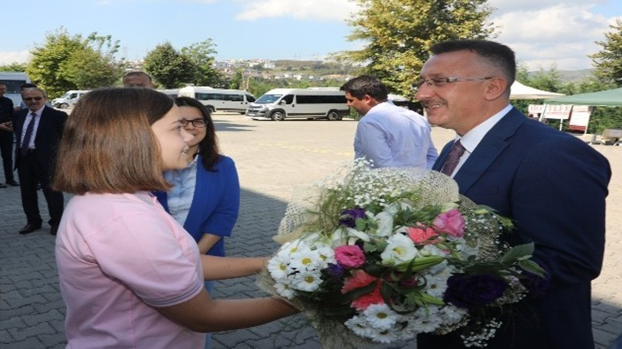 Sakarya'da Başkan Mutlu Işıksu: "Öğrencilerimizden çok umutluyuz"