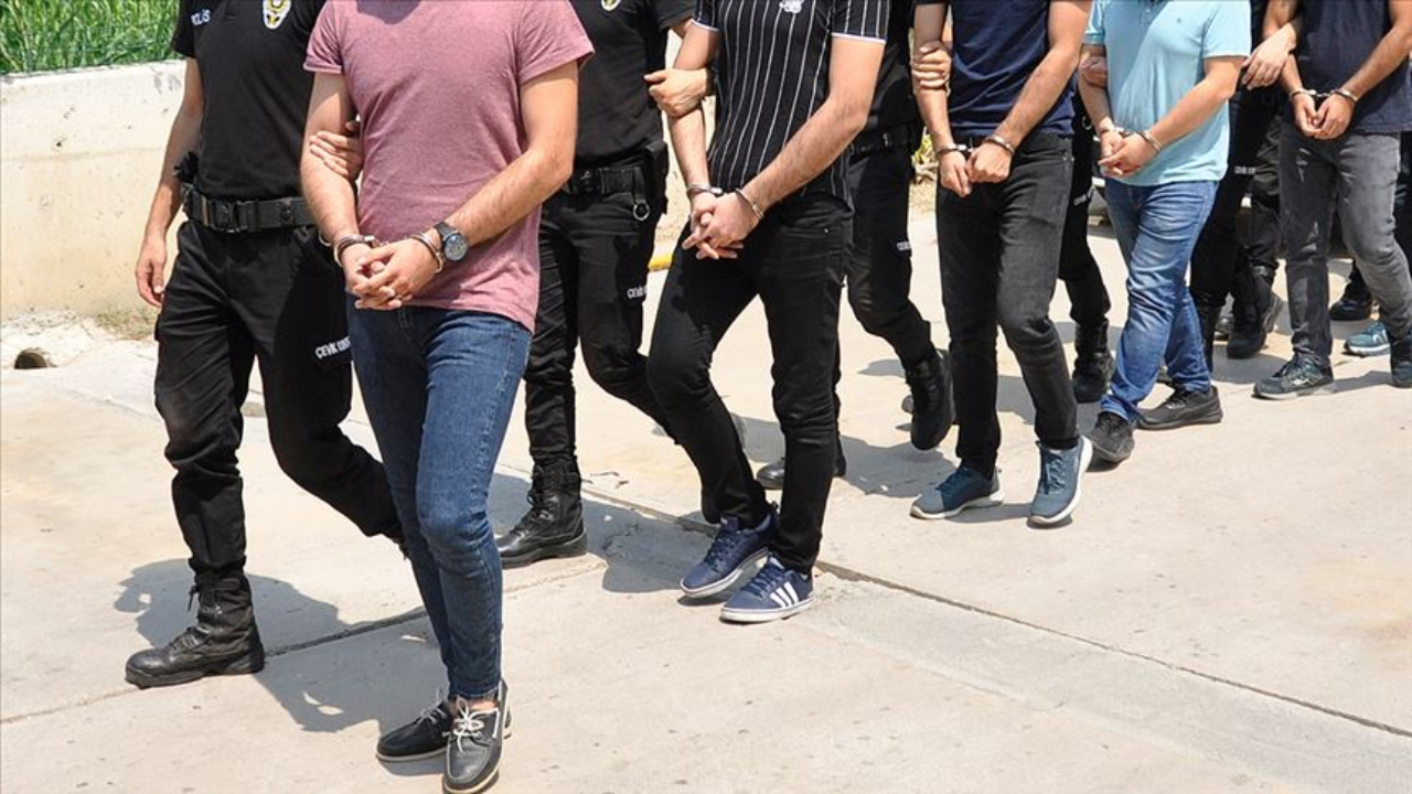 Ankara'da FETÖ operasyonu: 53 gözaltı!