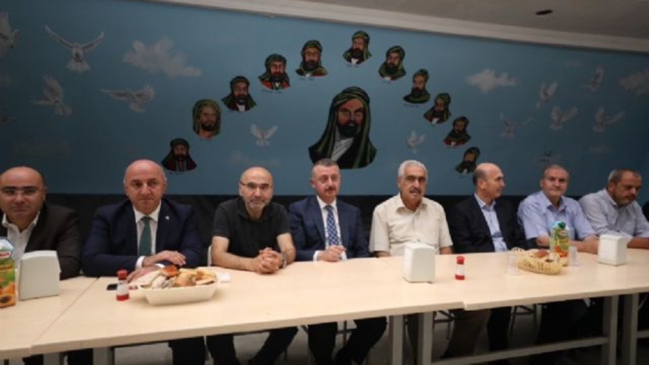 Kocaeli'de Başkan Tahir Büyükakın; “Onlar zulme karşı ayağa kalktılar”