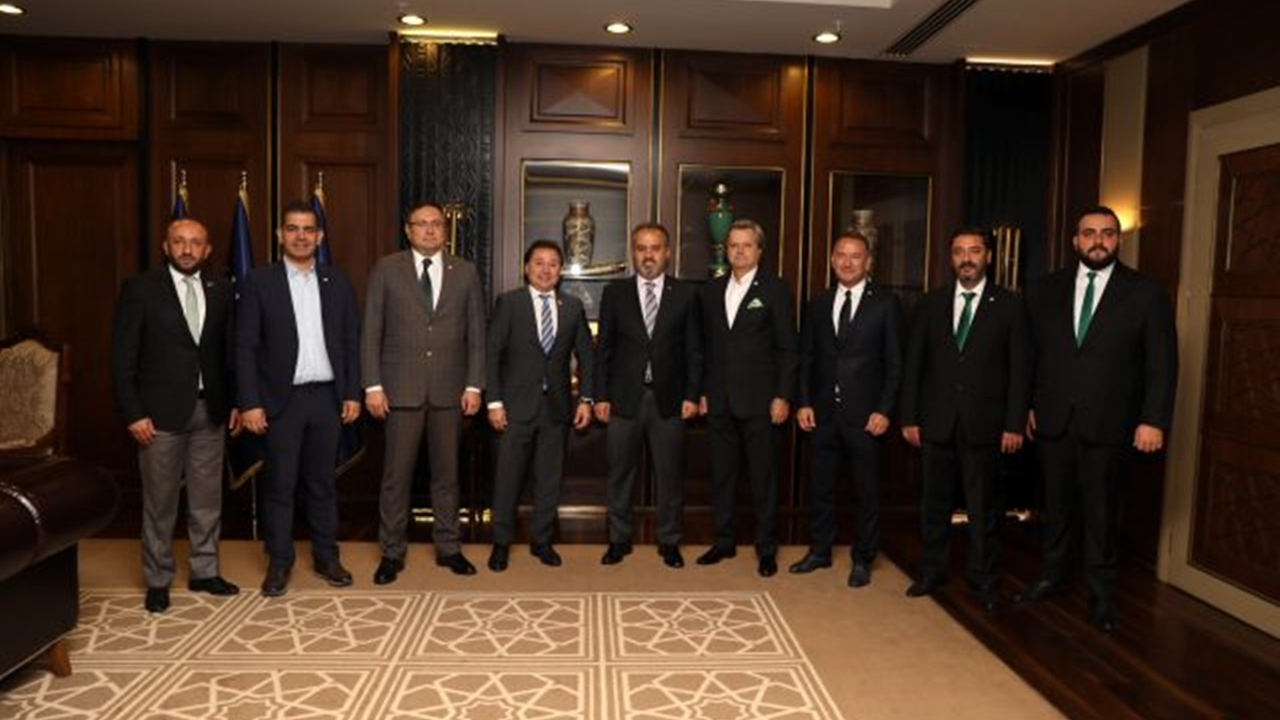 Bursa'da Başkan Alinur Aktaş: “Bursaspor, Bursa’nın değeridir”