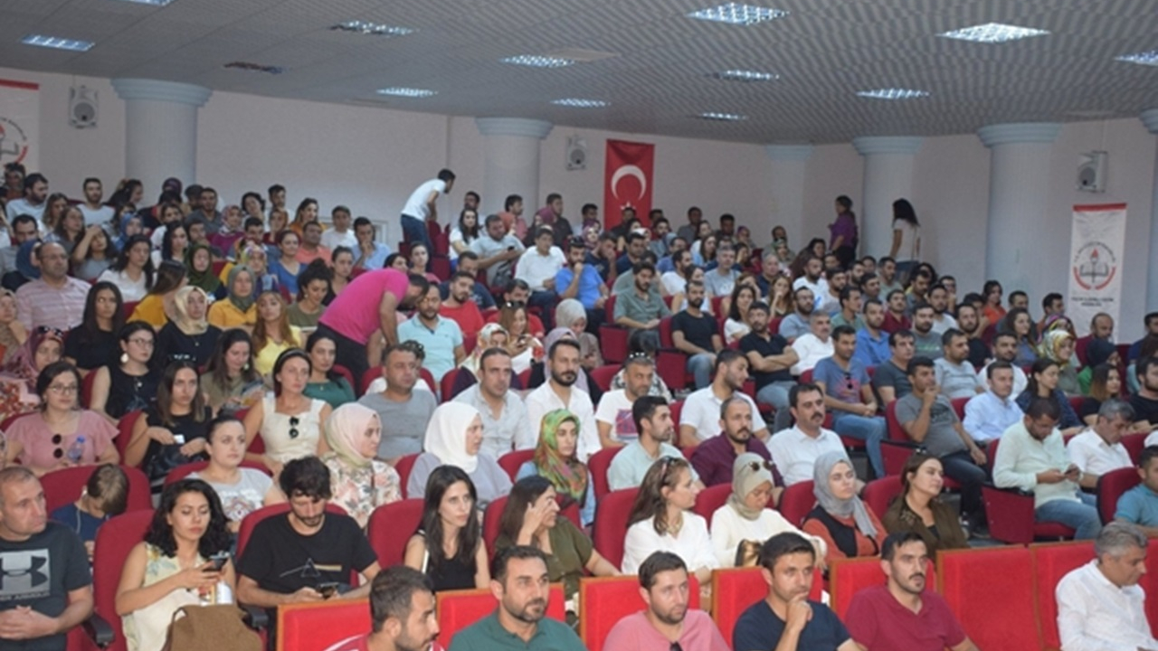 Batman'da Prof. Dr. Şemsettin Durmuş eğitimcilerle buluştu