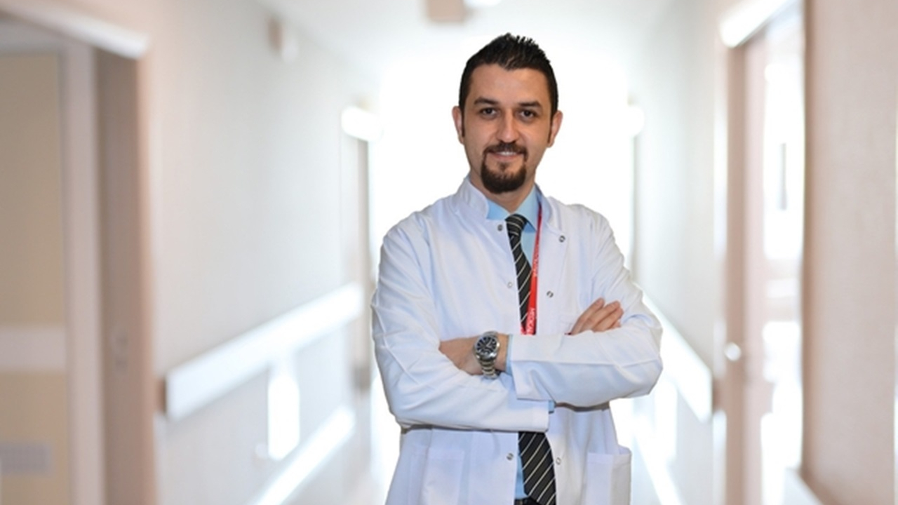Ordu'da Doç. Dr. Fuat Ekiz, “Karın ağrınızın sebebi divertikül olabilir”