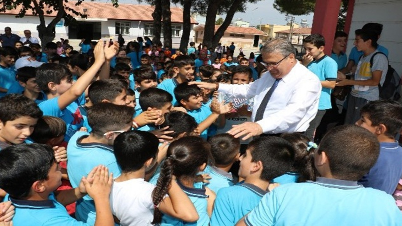 Manisa'da Başkan Mehmet Çerçi öğrencilerle buluştu