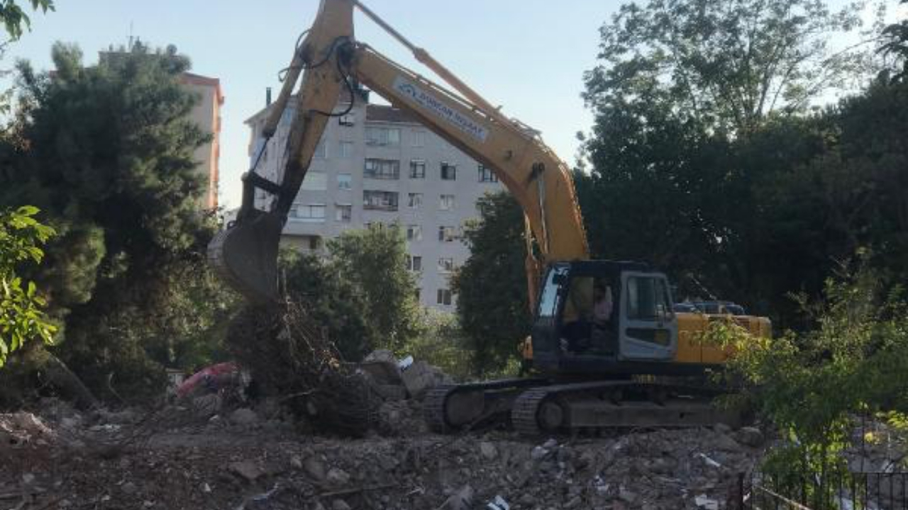 İstanbul'da tarihi lise için yıkım kararı!
