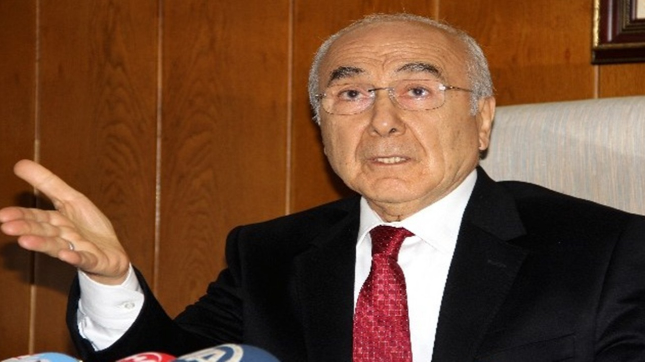 Adana'da Aytaç Durak’tan Başkan Karalar’a: “Şaibeli ihaleleri durdurup, yargı denetimine açmak zorundasınız”