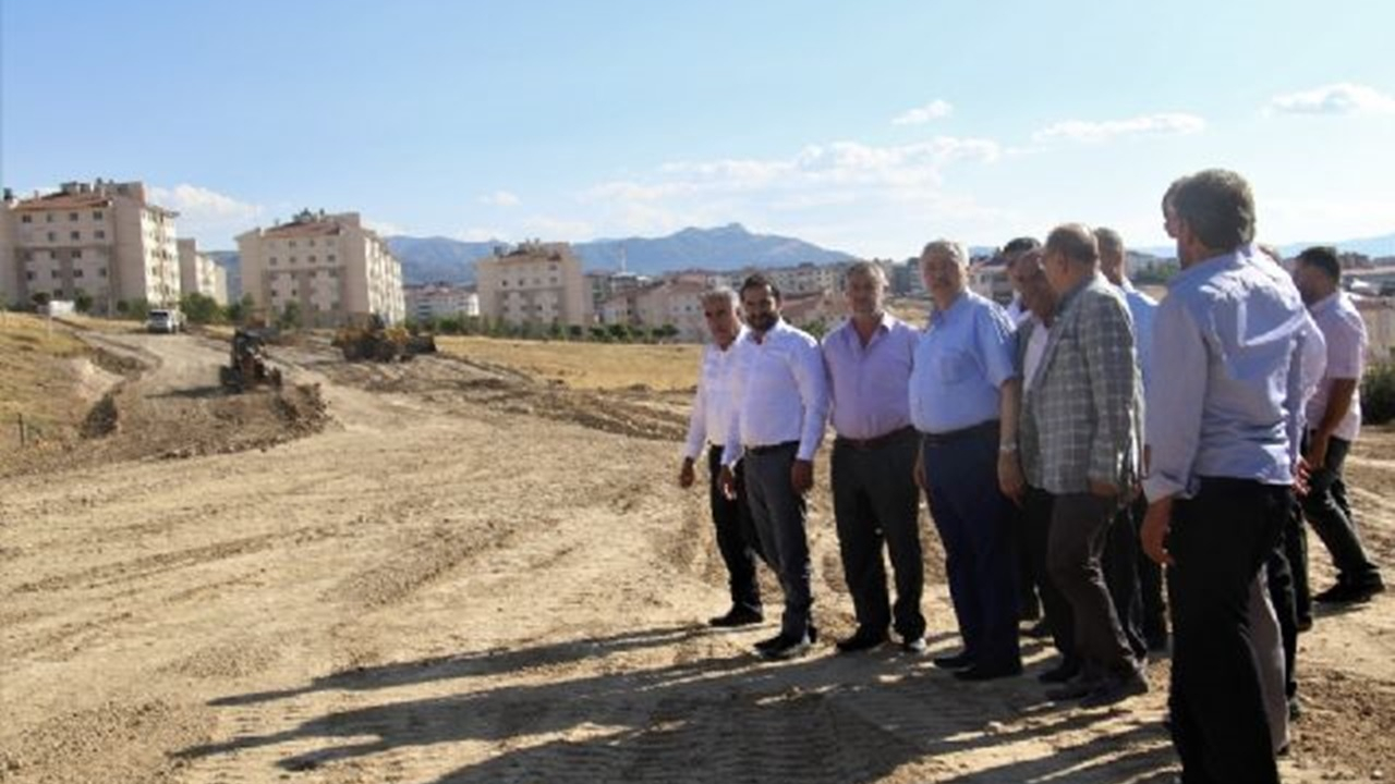 Elazığ Palu’da Milletvekili Zülfü Demirbağ,  çalışmaları inceledi