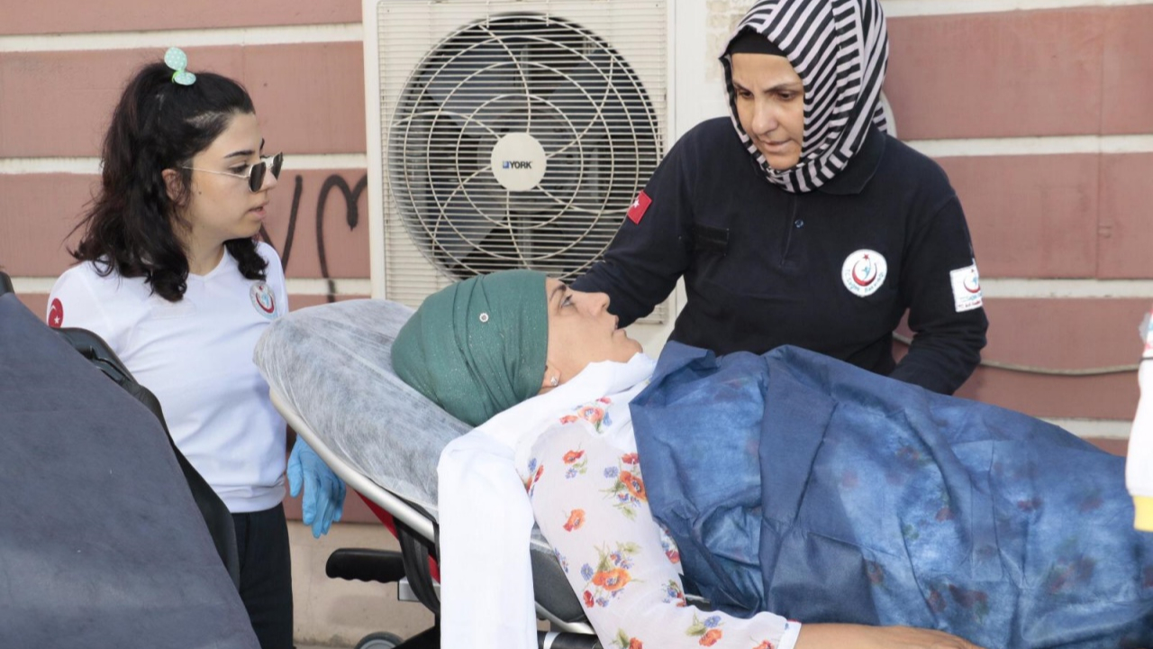 Evlat nöbetine katılan anne fenalaştı!