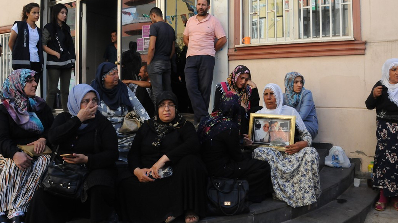 "Eskiden Öcalan'ı beklerledi, şimdi Demirtaş'ı bekliyorlar!"