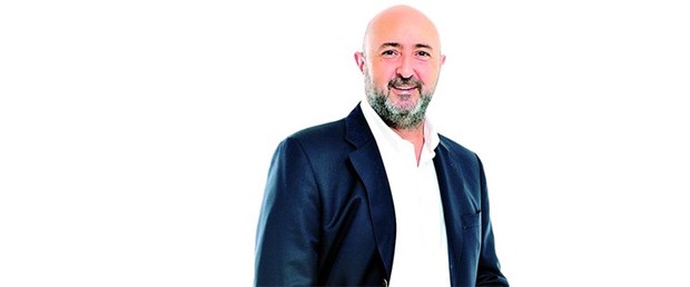 İsmet Berkan 6 yıldır köşe yazarlığı yaptığı Hürriyet'ten kovuldu