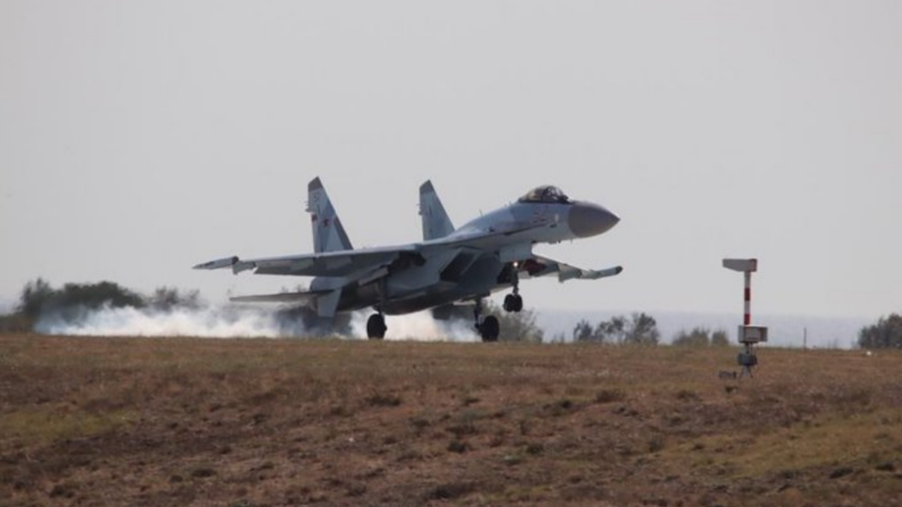 SU-35 savaş uçağı İstanbul'da!