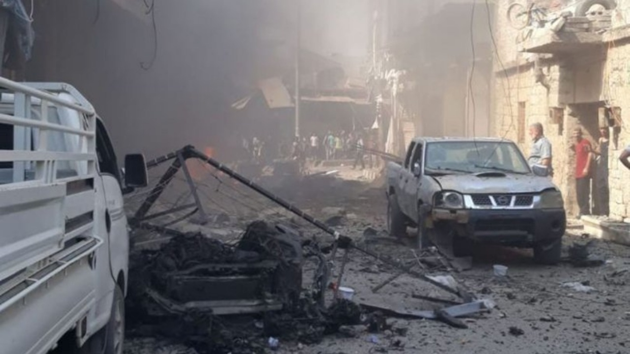 Afrin'de bomba yüklü araç patlatıldı