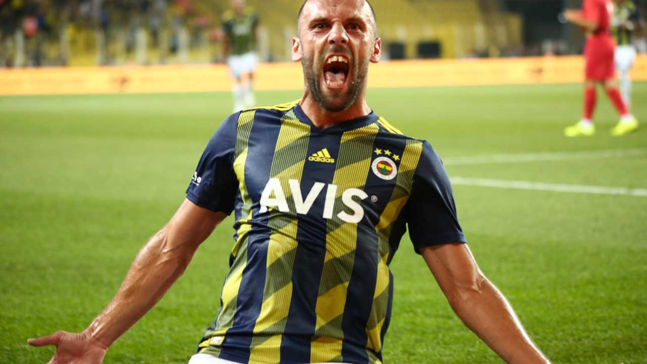 İngiliz devleri Vedat Muriç için sıraya girdi!