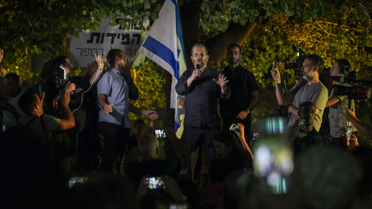 Ehud Barak'tan seçmenlere Netanyahu uyarısı!