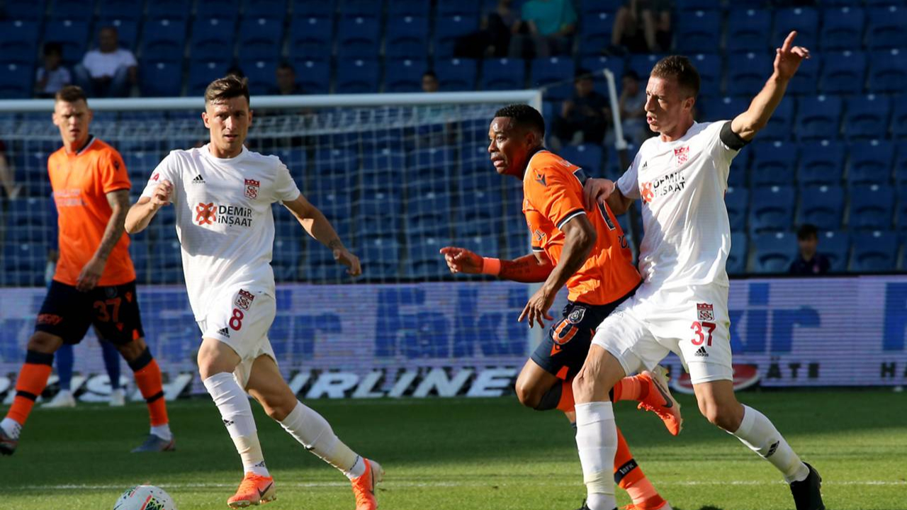 Başakşehir ile Sivasspor 1-1 berabere kaldı!