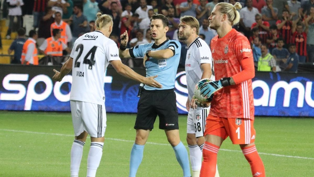 Beşiktaşlı yöneticiler hakemi eleştirdi!
