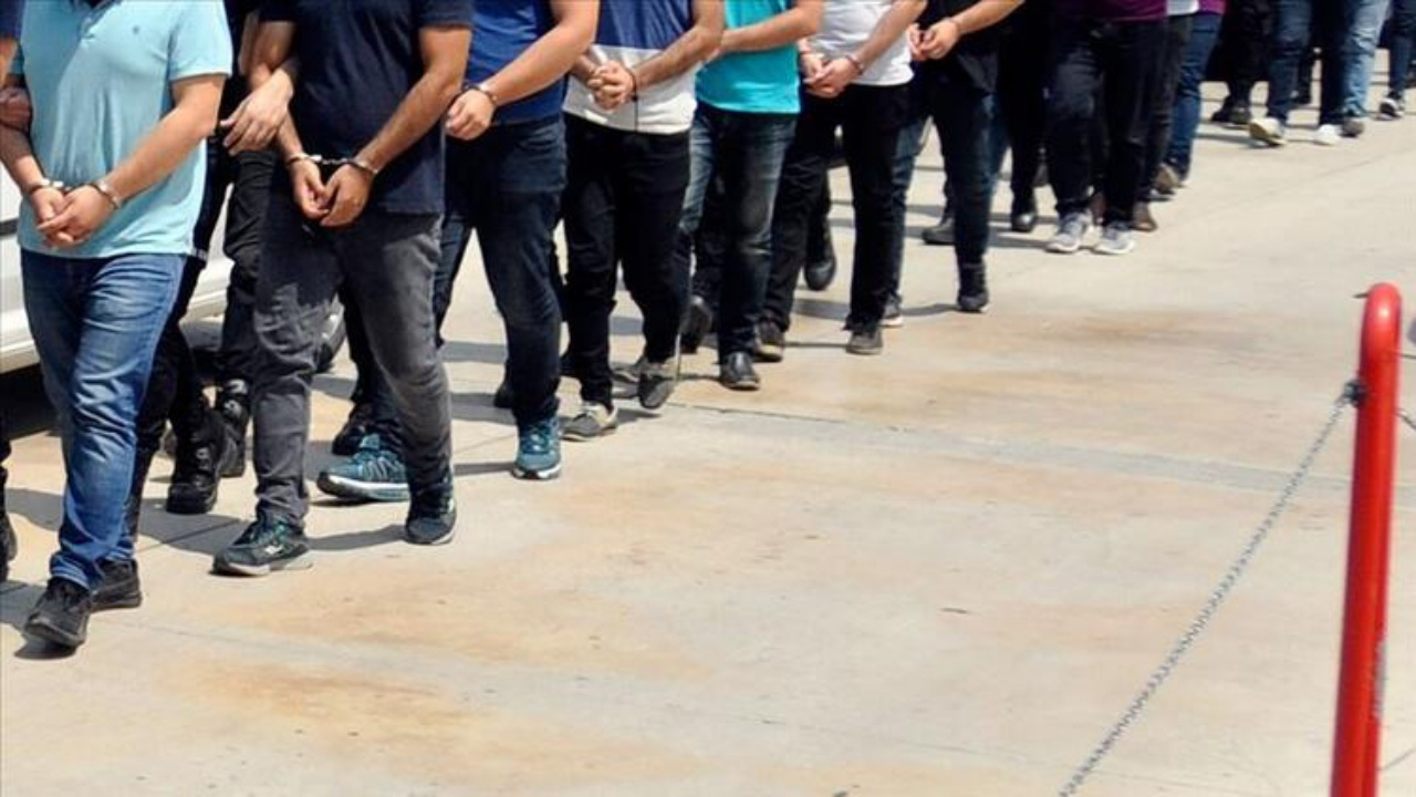 FETÖ'nün TSK yapılanmasına dev operasyon!