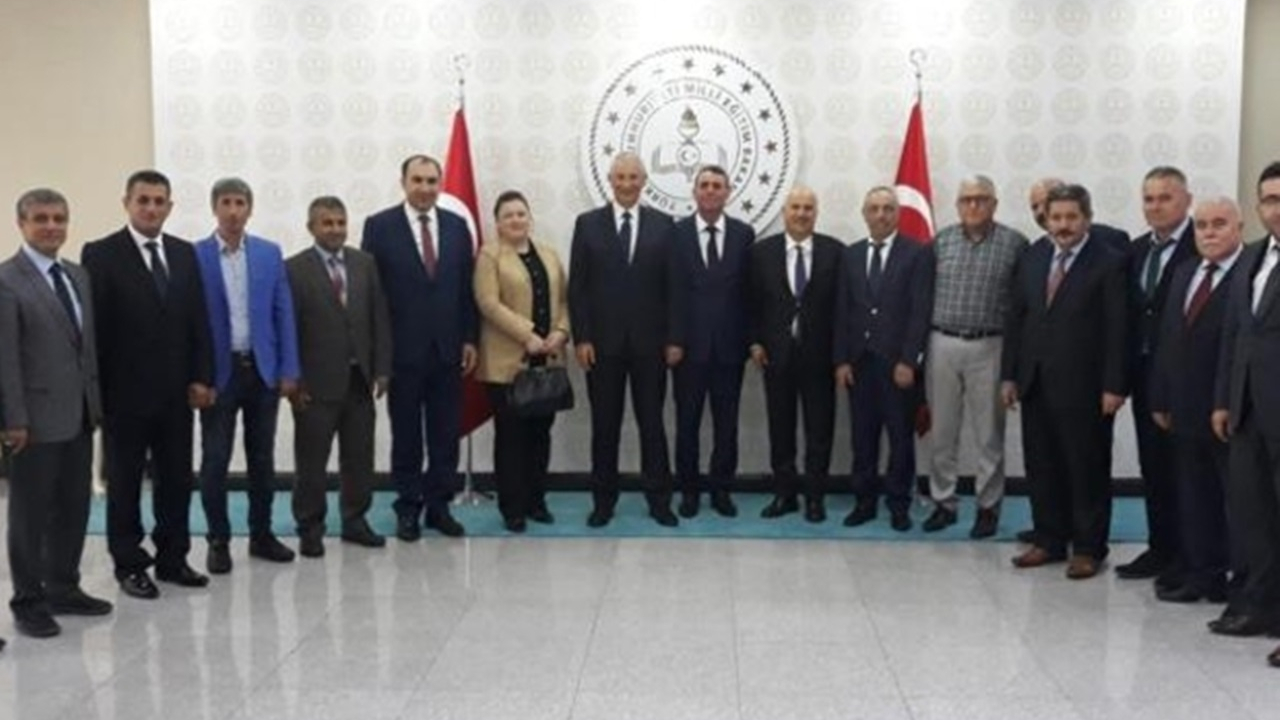 Van'da İsa Berge: “Okul gıdası logosu uygulaması bir yıl ertelendi”