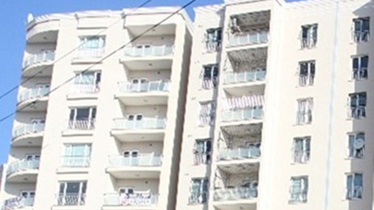 Adana’da 12. kattan düşen çocuk yaşamını yitirdi