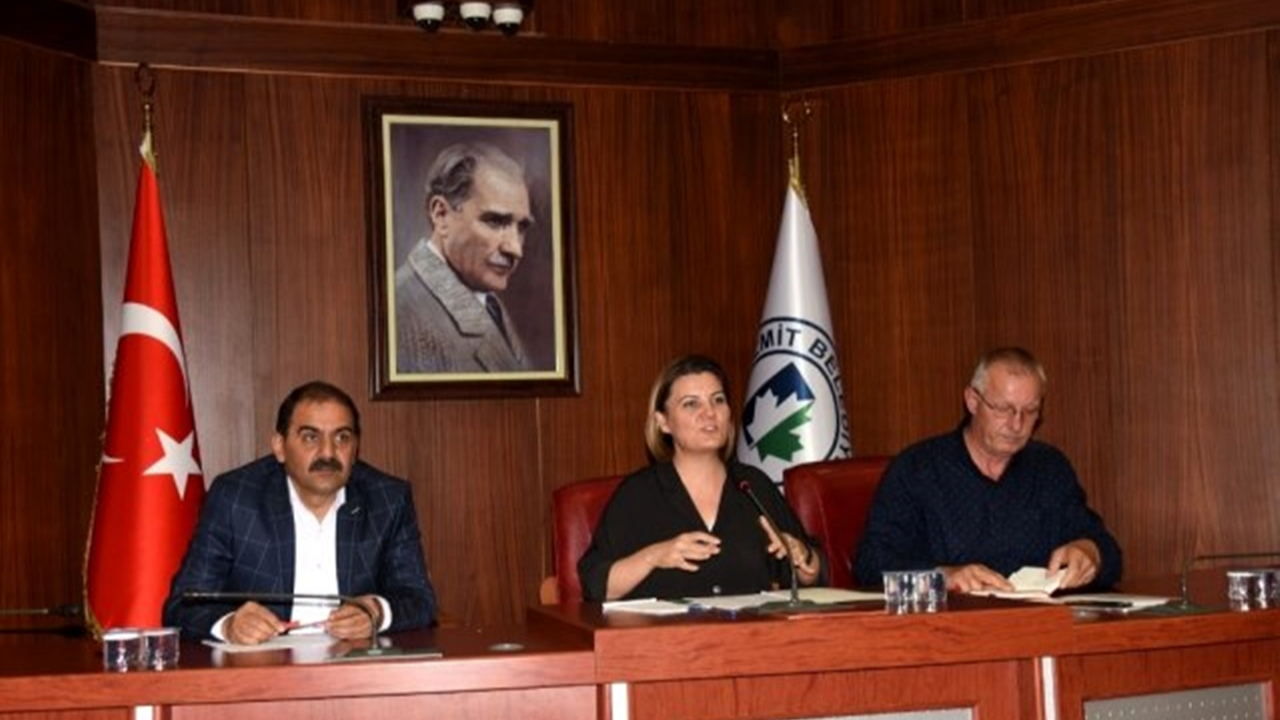 Kocaeli'de Başkan Fatma Kaplan Hürriyet muhtar buluşmalarına devam ediyor