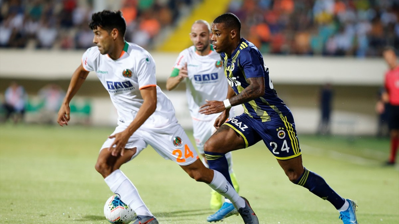Fenerbahçe, Alanyaspor'a 3-1 mağlup oldu!
