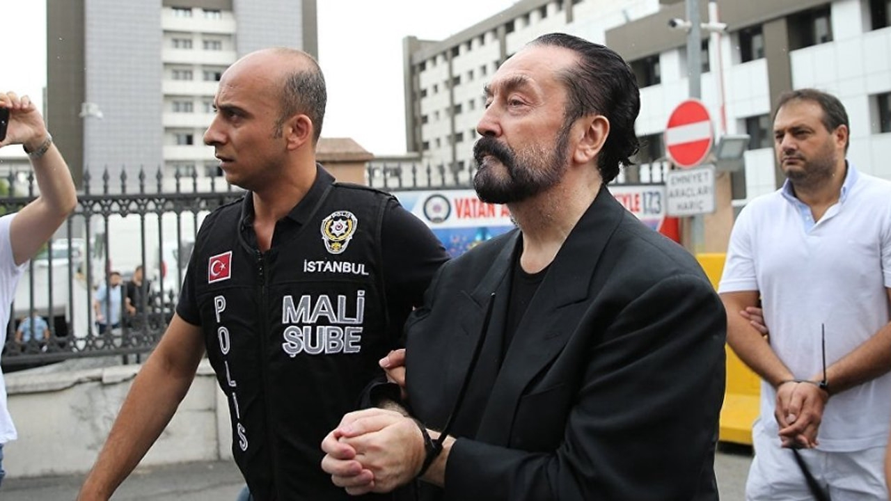 Adnan Oktar'dan 'dolar'lı savunma!